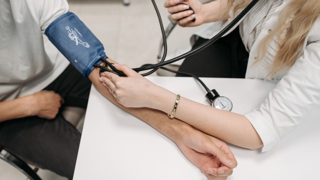 Blood glucose monitoring equipment representing metabolic health research